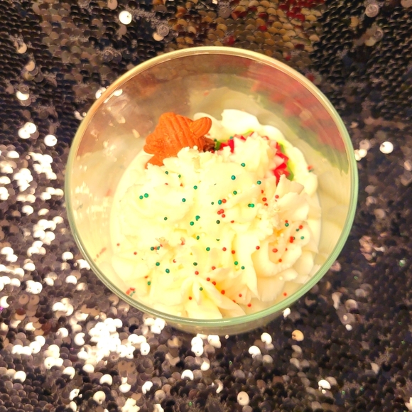 Cozy Bear Christmas Candle - Picture 5 of 7